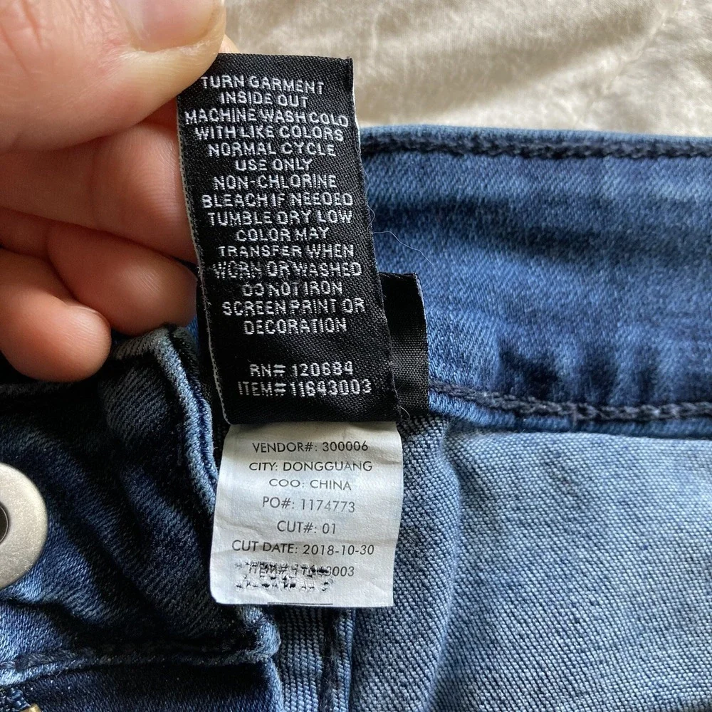 Disney Brand Juniors 9 High Waist (25") Skinny BlueJean Minnie Kisses Mickey - Picture 11 of 16